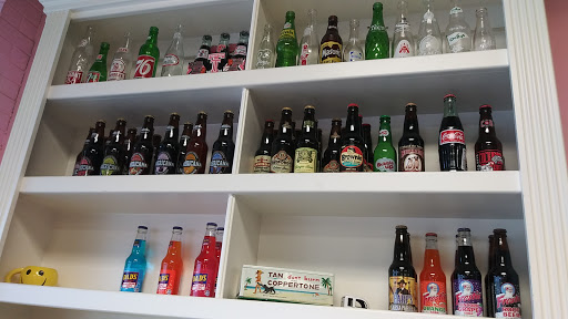 Ice Cream Shop «Holly Hop Ice Cream Shoppe», reviews and photos, 3404 34th St, Lubbock, TX 79410, USA