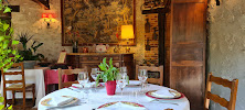 Atmosphère du Restaurant gastronomique Le Relais de la Tour à La Chaussée-Saint-Victor - n°8