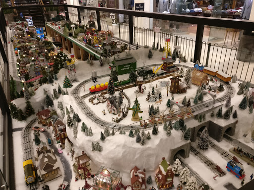 Shopping Mall «The Shops At Kenilworth», reviews and photos, 800 Kenilworth Dr, Towson, MD 21204, USA