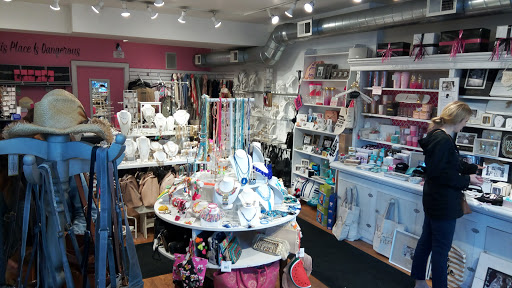 Boutique «M2 Boutique», reviews and photos, 3527 N Southport Ave, Chicago, IL 60657, USA