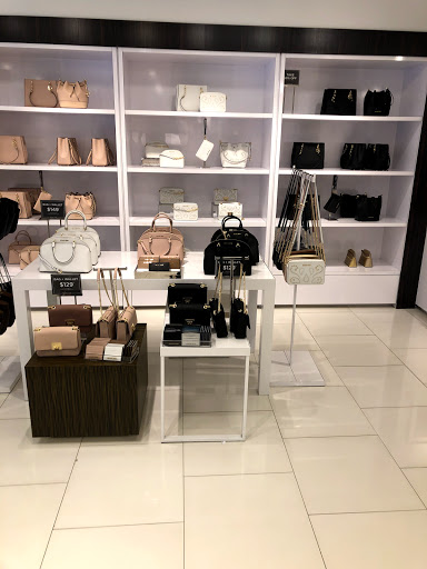 Fashion Accessories Store «Michael Kors», reviews and photos, 20-A Killingworth Turnpike #430, Clinton, CT 06413, USA
