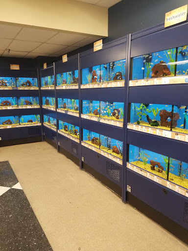 Pet Supply Store «Petco Animal Supplies», reviews and photos, 3525 W Victory Blvd, Burbank, CA 91505, USA