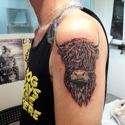 Jekyll & Hyde tatouage piercing à Brest