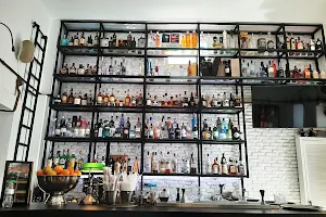 Giorgios Food & Cocktail Bar image