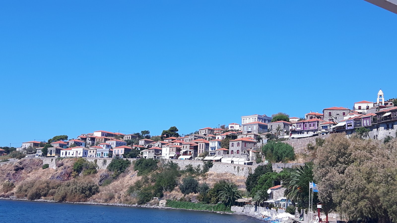 Photo of Delfinia beach II with very clean level of cleanliness