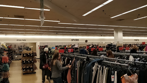 Department Store «Nordstrom Rack Woodfield», reviews and photos, 1520 E Golf Rd, Schaumburg, IL 60173, USA