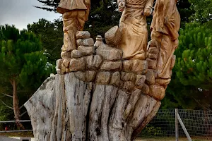 Cyprés sculpté de Chaucre image