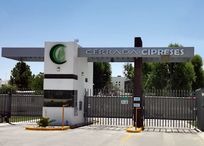 CERRADA CIPRESES