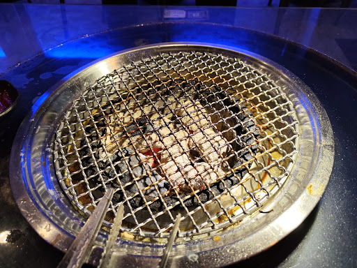赤炭汽油桶炭火燒肉 的照片