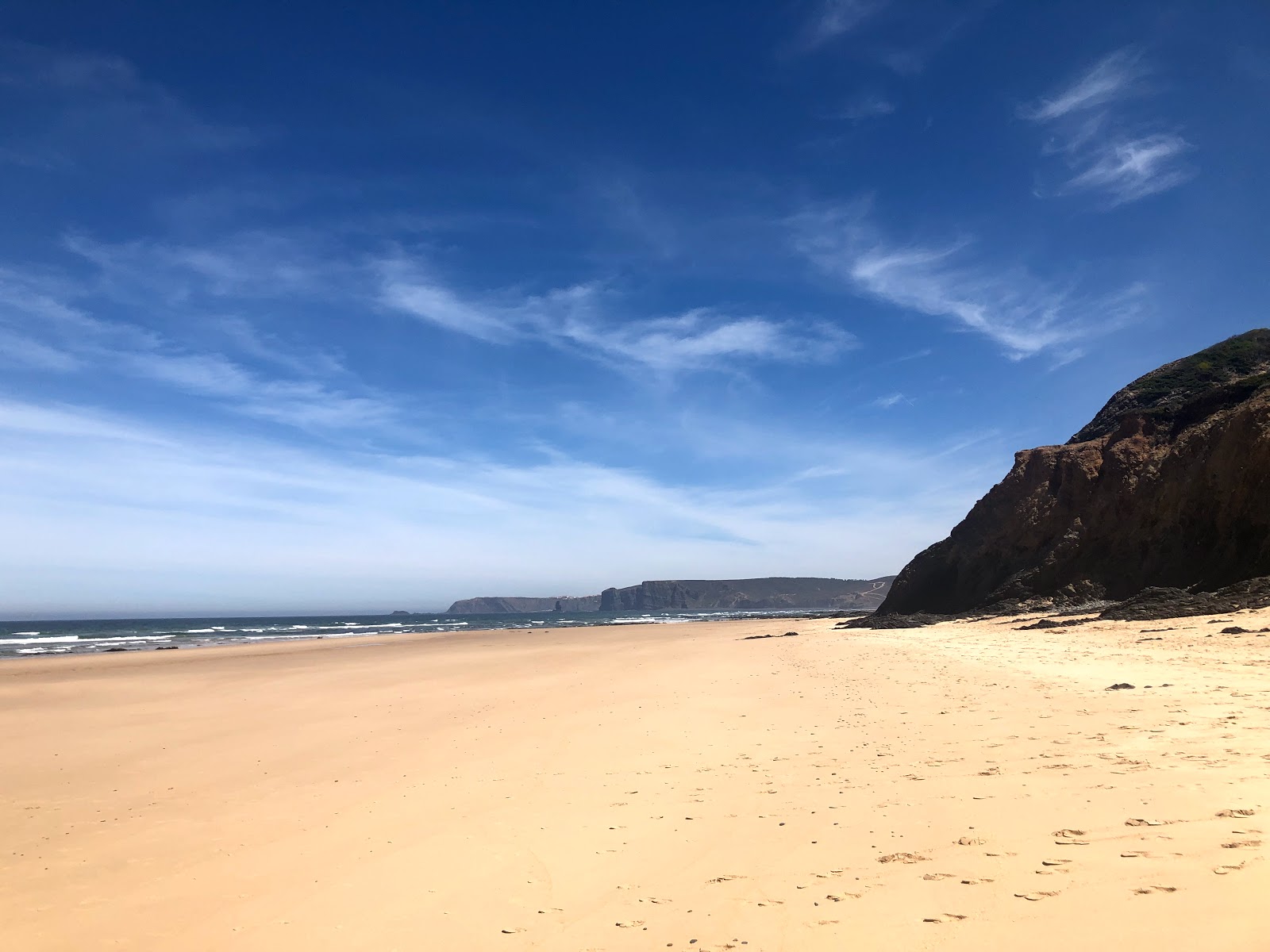 Φωτογραφία του Vale Figueiras Beach ubicado en área natural