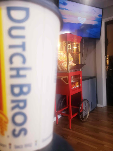 Barber Shop «Local Boys Barber Shop», reviews and photos, 1126 Edgewater St NW, Salem, OR 97304, USA