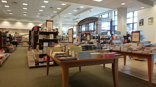 Book Store «Barnes & Noble», reviews and photos, 58 S 32nd St, Camp Hill, PA 17011, USA