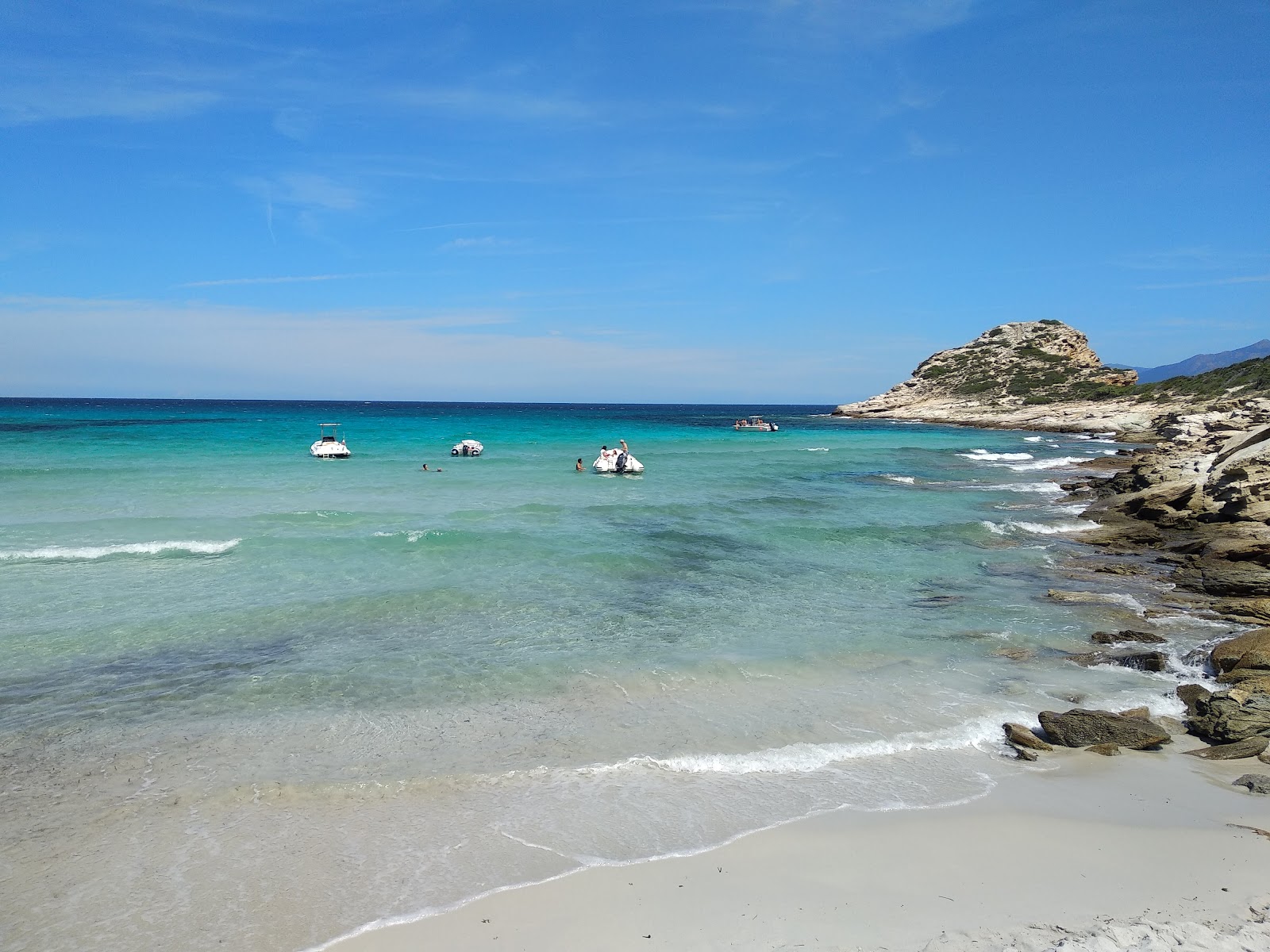 Petit Loto beach的照片 野外区域