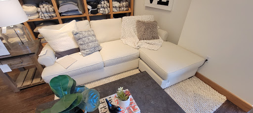 Shopping Mall «North & Sheffield Commons», reviews and photos, 1000 W North Ave, Chicago, IL 60642, USA