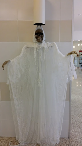 Shopping Mall «Orchard Mall Shopping Center», reviews and photos, 6337 Orchard Lake Rd, West Bloomfield Township, MI 48322, USA