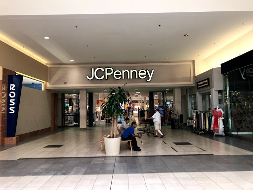 Shopping Mall «Golf Mill Shopping Center», reviews and photos, 239 Golf mill Center, Niles, IL 60714, USA