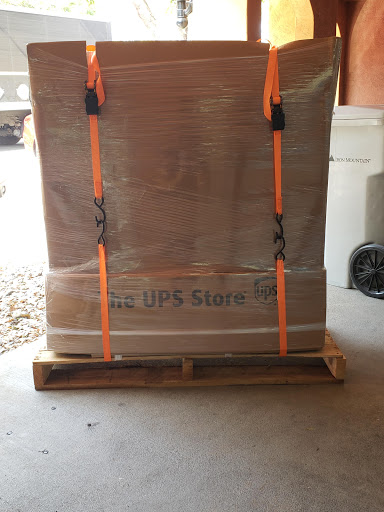 Shipping and Mailing Service «The UPS Store», reviews and photos, 140 B St #5, Davis, CA 95616, USA