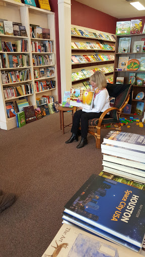 Book Store «River Oaks Book Store», reviews and photos, 3270 Westheimer Rd, Houston, TX 77098, USA