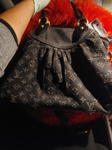 Used Clothing Store «Clothes Mentor», reviews and photos, 8154 Princeton Glendale Rd, West Chester Township, OH 45069, USA