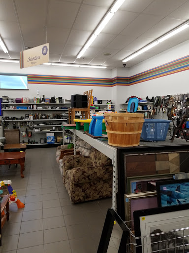 Thrift Store «Neenah Goodwill Retail Store & Training Center», reviews and photos