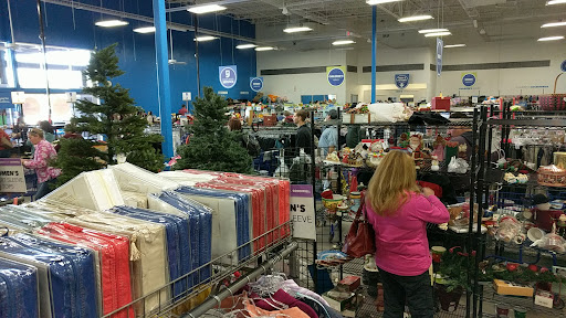 Thrift Store «Pebble Creek Goodwill Retail Store & Donation Center», reviews and photos, 15433 W McDowell Rd, Goodyear, AZ 85395, USA