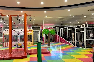 Grand Store Playground image