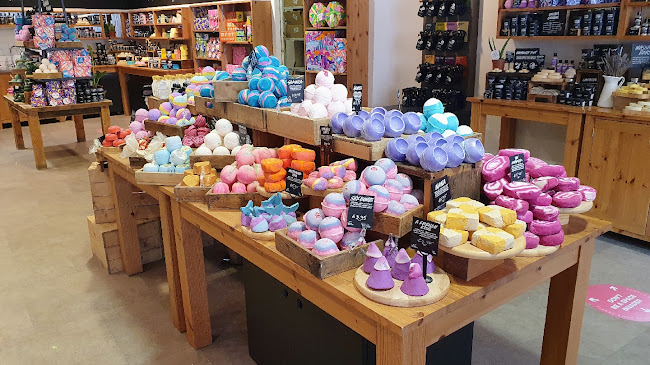 Reviews of LUSH Lincoln in Lincoln - Cosmetics store
