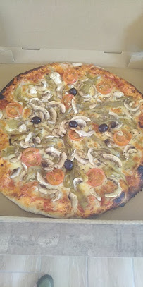 Photos du propriétaire du Pizzas à emporter PIZZA LOLA à Saint-Paul-et-Valmalle - n°18