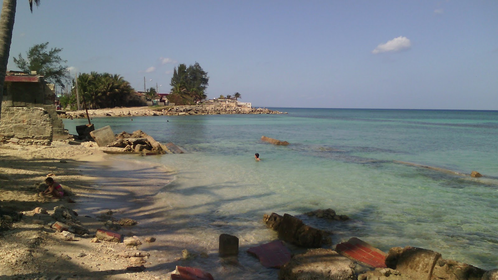 Foto di Playa de Jaimanitas con una superficie del sabbia beige