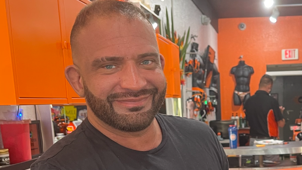 Barber | Masseur | Body Grooming | Massage, Haircuts, Wax & Trim by Kevin - M4M Private Studio 33304