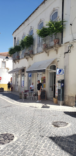 Avaliações doEstacionamento de autocarros - Igreja do Santíssimo Milagre em Santarém - Estacionamento