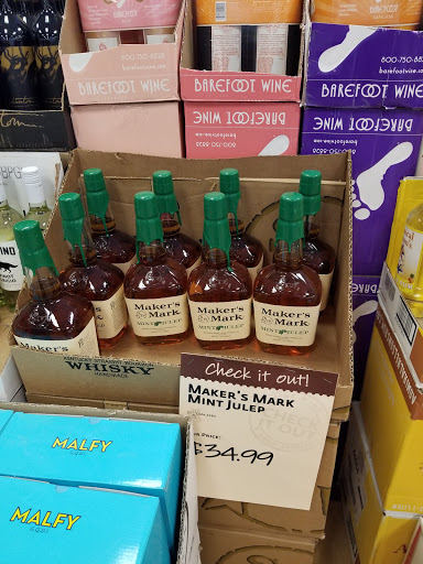 Shopping Mall «Gateway Shopping Center», reviews and photos, 221 E Swedesford Rd, Wayne, PA 19087, USA