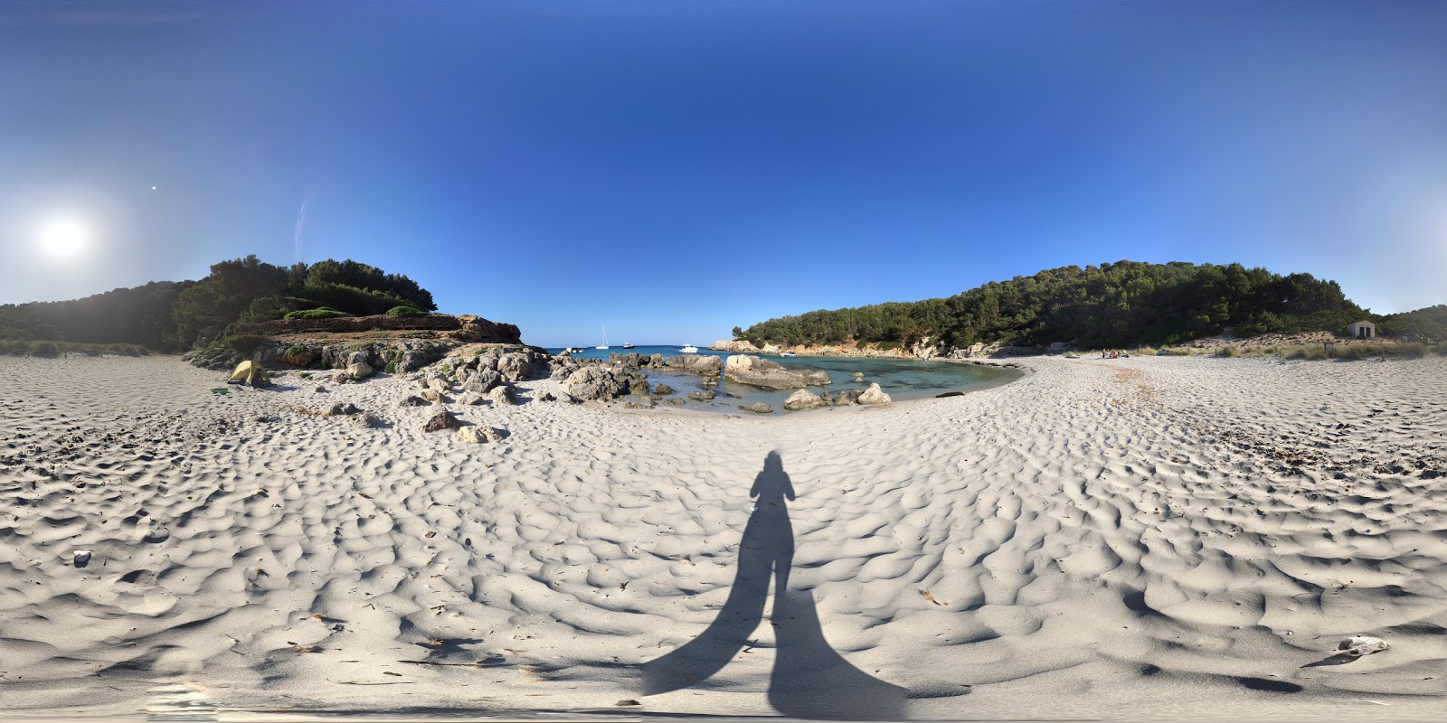 Φωτογραφία του Playa Cala Escorxada με ευρύχωρος κόλπος