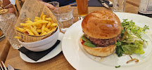 Hamburger du Restaurant français Le V à Versailles - n°6