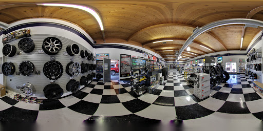 Truck Accessories Store «4 Wheel Parts - Santa Rosa, CA», reviews and photos, 3403 Santa Rosa Ave, Santa Rosa, CA 95407, USA