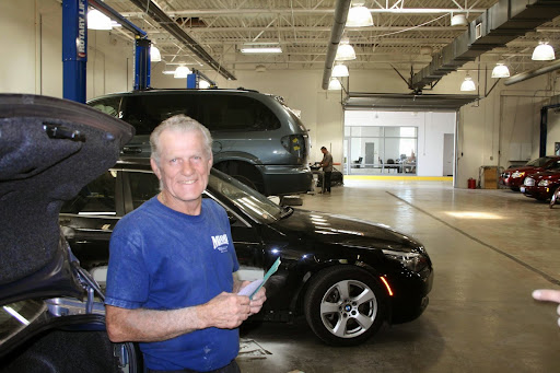 Auto Body Shop «Jake Sweeney Body Shop», reviews and photos, 169 Northland Blvd, Cincinnati, OH 45246, USA