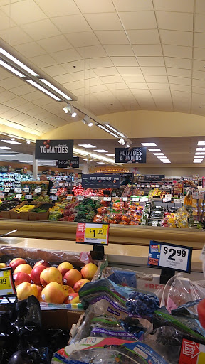 Grocery Store «Stop & Shop», reviews and photos, 211 High St, Torrington, CT 06790, USA