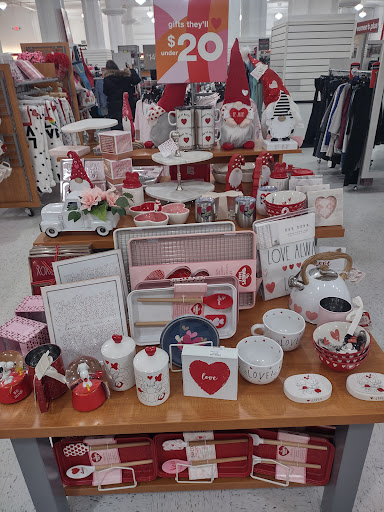 Department Store «T.J. Maxx», reviews and photos, 50 N Illinois St, Indianapolis, IN 46204, USA