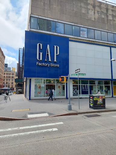 Clothing Store «Gap Factory Store», reviews and photos, 400 Fulton St, Brooklyn, NY 11201, USA