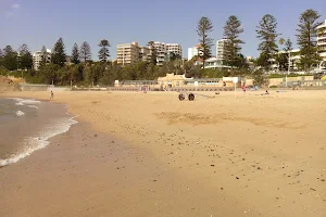 North Wollongong Beach image