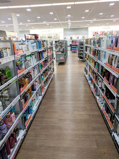 Hair Salon «Ulta Beauty», reviews and photos, 6587 N Riverside Dr, Fresno, CA 93722, USA