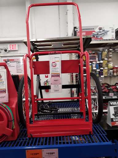 Hardware Store «Harbor Freight Tools», reviews and photos, 1349 N Blackstone Ave, Fresno, CA 93703, USA