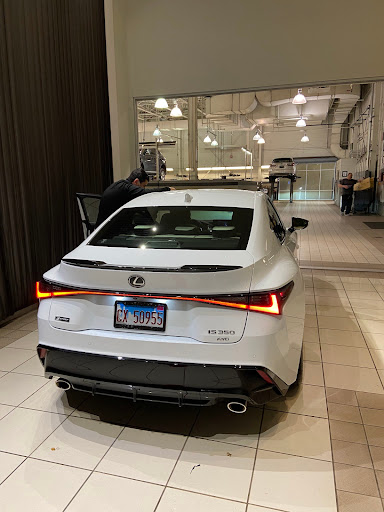 Lexus Dealer «Woodfield Lexus», reviews and photos, 350 E Golf Rd, Schaumburg, IL 60173, USA