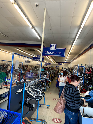 Thrift Store «Goodwill Industries of Greater Cleveland & East Central Ohio», reviews and photos, 12650A Rockside Rd, Cleveland, OH 44125, USA