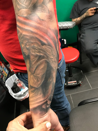 Tattoo Shop «Bad Habits Tattoo Studio», reviews and photos, 1502 Callaghan Rd, San Antonio, TX 78228, USA