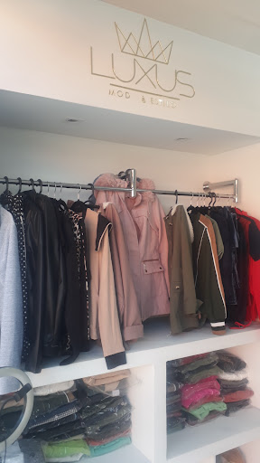 Logo da empresa - Luxus Butique Moda e Estilo