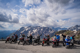Grizzly Adventure - Motorradreisen, Touren, Vermietung & Logistik - Grizzly Race Team