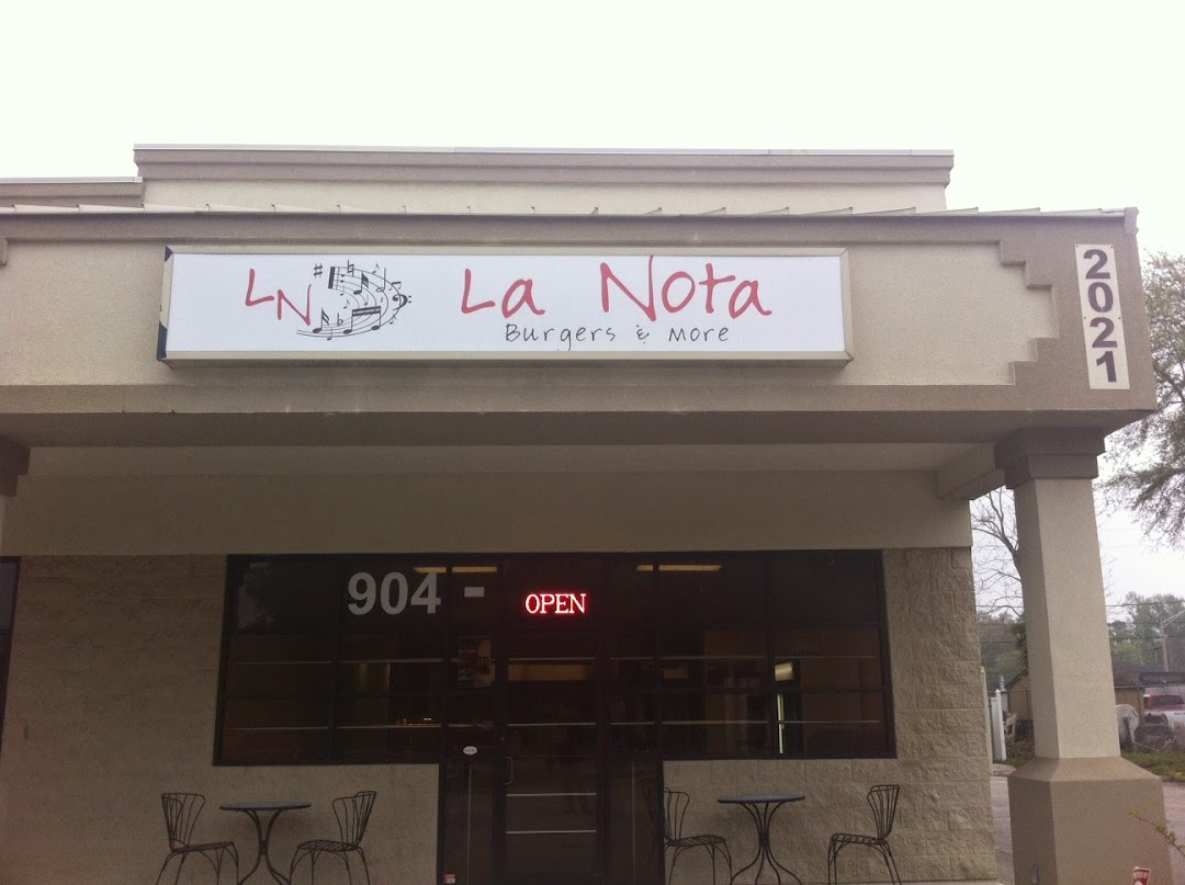 La Nota Burgers & more