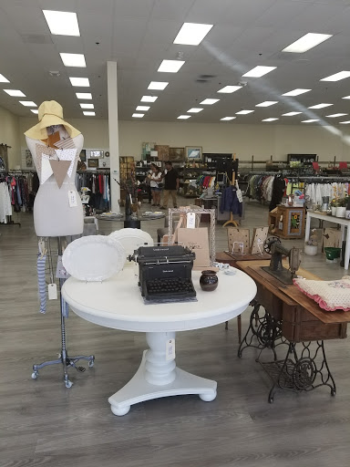 Thrift Store «Edgar & James – Goodwill Specialty Store & Donation Center», reviews and photos