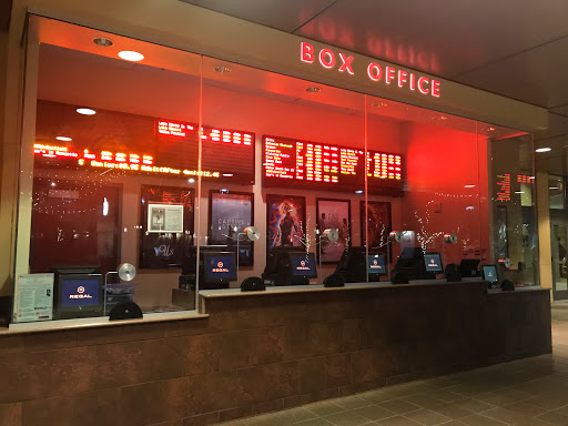 Movie Theater «Regal Cinemas Bridgeport Village 18 & IMAX», reviews and photos, 7329 SW Bridgeport Rd, Tigard, OR 97224, USA
